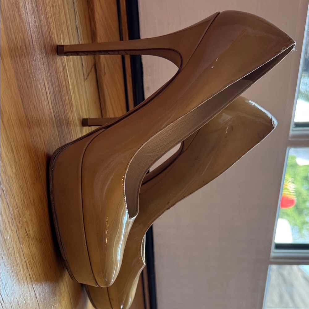 Jimmy Choo Glossy Tan Heels